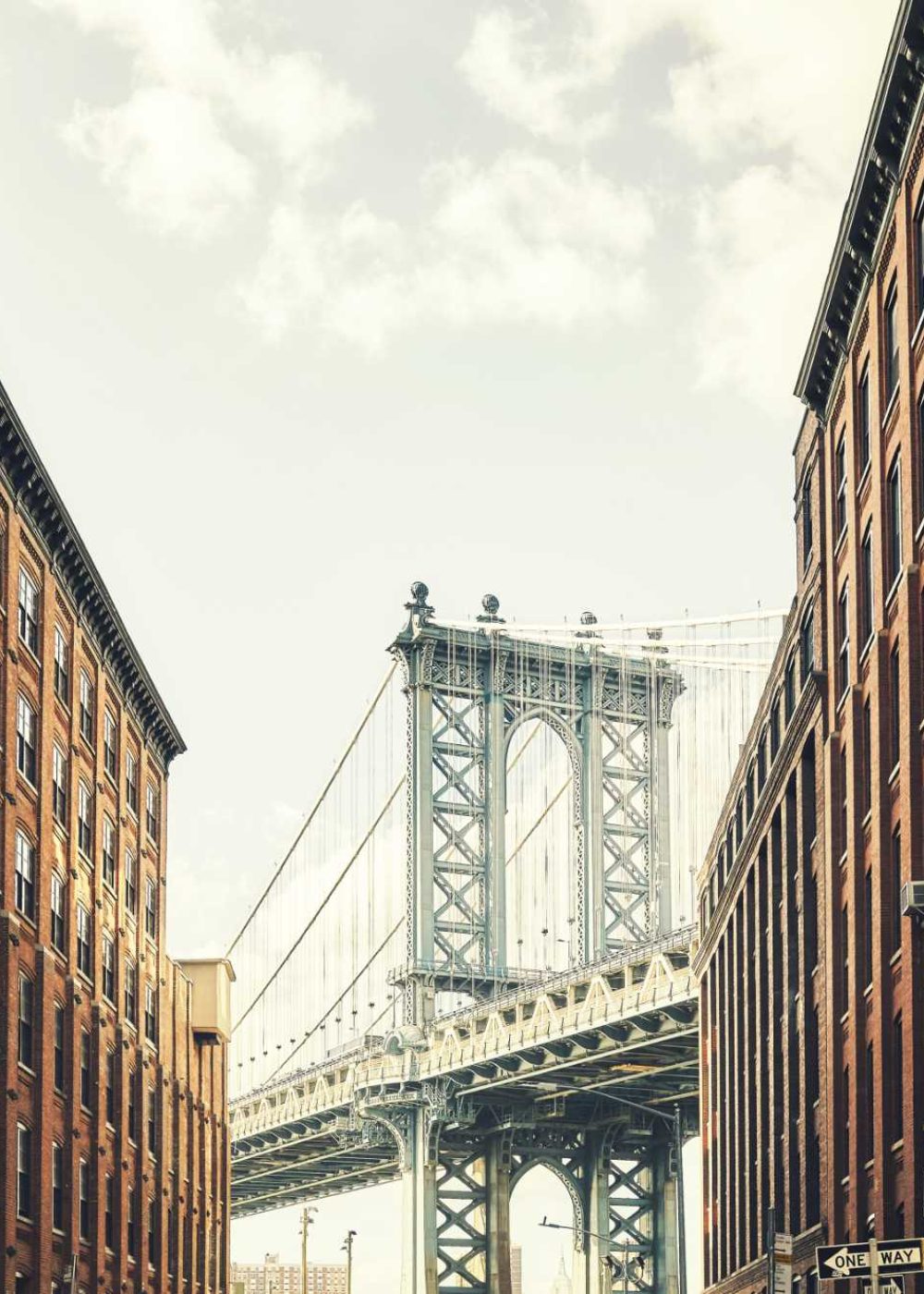 Services manhattan bridge seen from dumbo new york pyvgc87.jpg